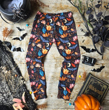 Load image into Gallery viewer, Midnight Botanicals Slim Leg Leggings