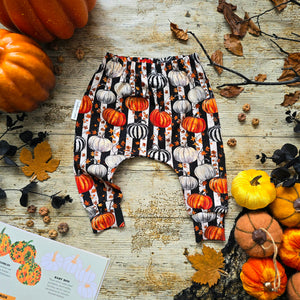 Black & White Stripes Harem Pants, With Different Pumpkins and Autumn Leaves. Beetlejuice Inspired Leggings for Kids