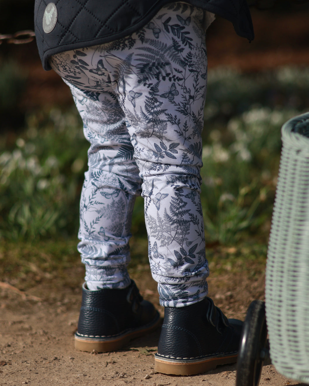 Butterfly Meadow Slim Leg Leggings