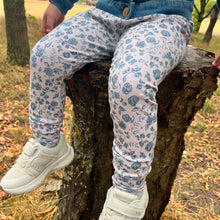 Load image into Gallery viewer, Blue Floral Slim Leg Leggings
