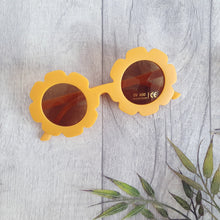 Load image into Gallery viewer, Kids Daisy Sunglasses